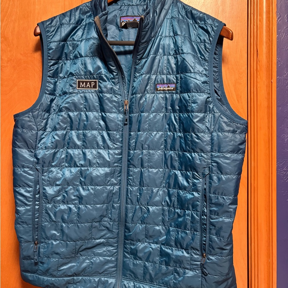 Patagonia Men's Teal Quilted Lightweight Vest